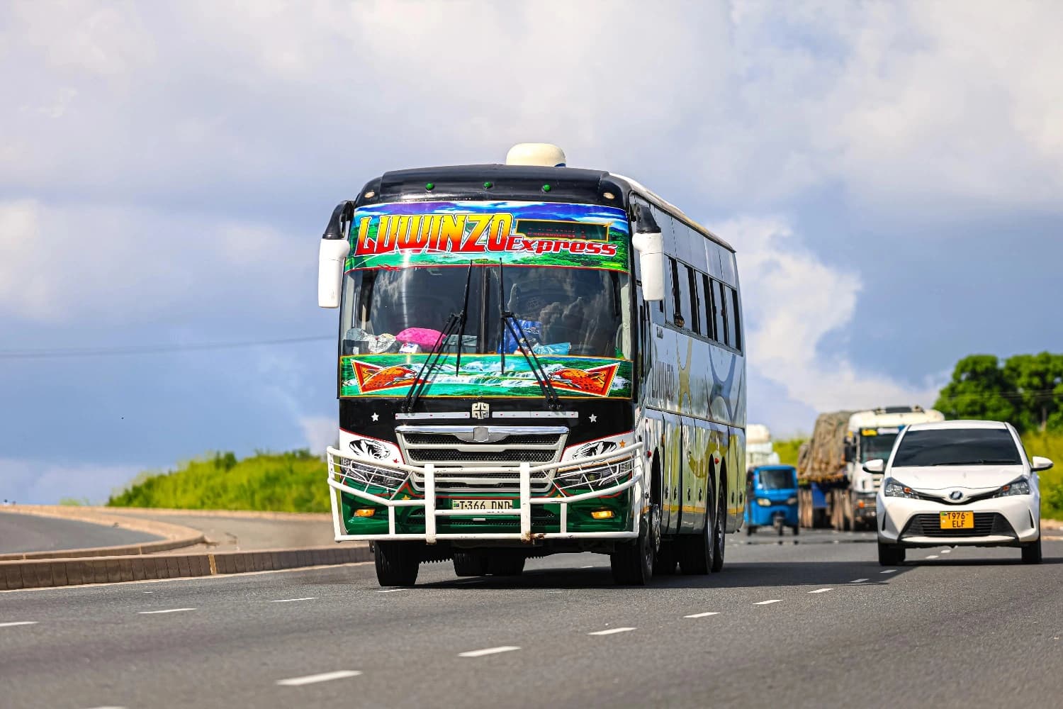 Picha ya Luwinzo Express 3